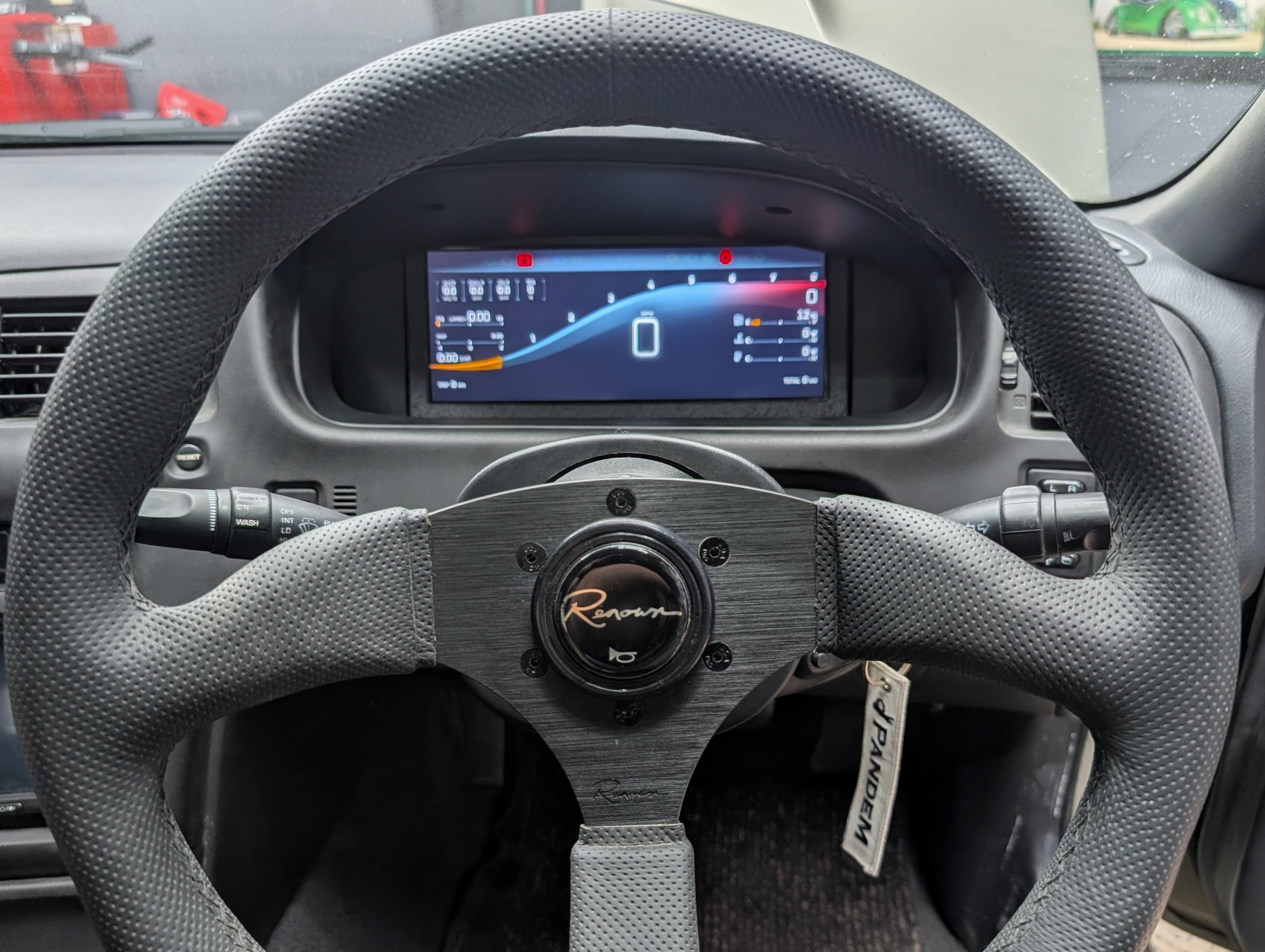 display:Ghost Dash 10.3"